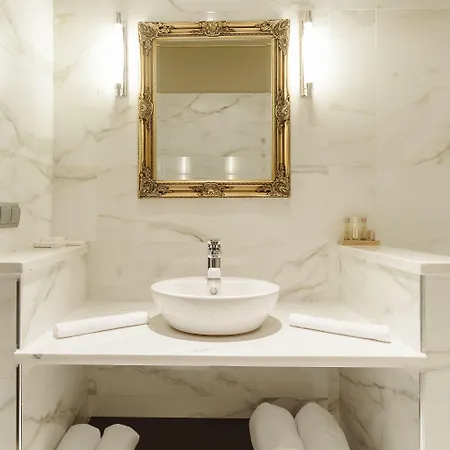 Levidi Suites ホテル