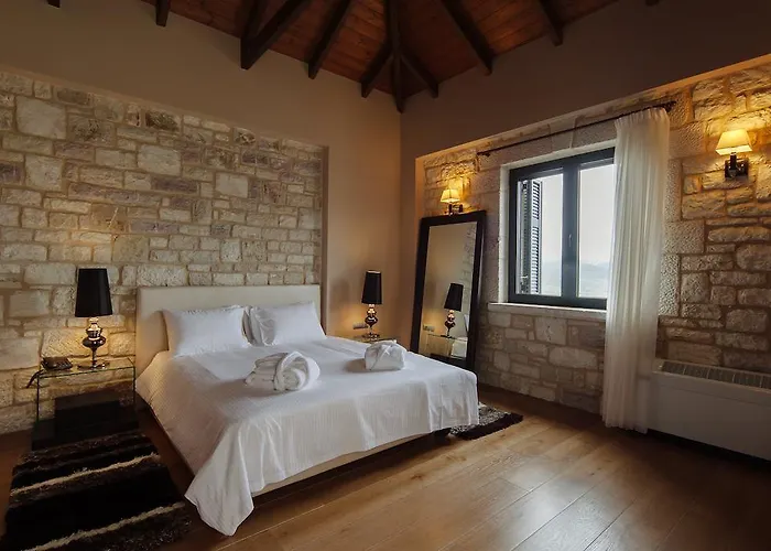 Отель Levidi Suites