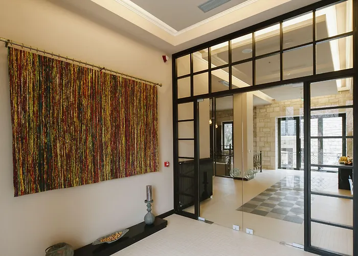 Отель Levidi Suites Левидхион